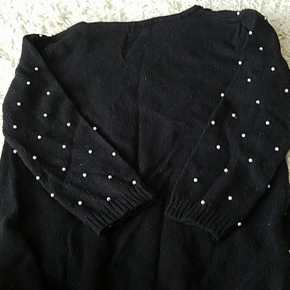 Jumper - Picture 2 of 2